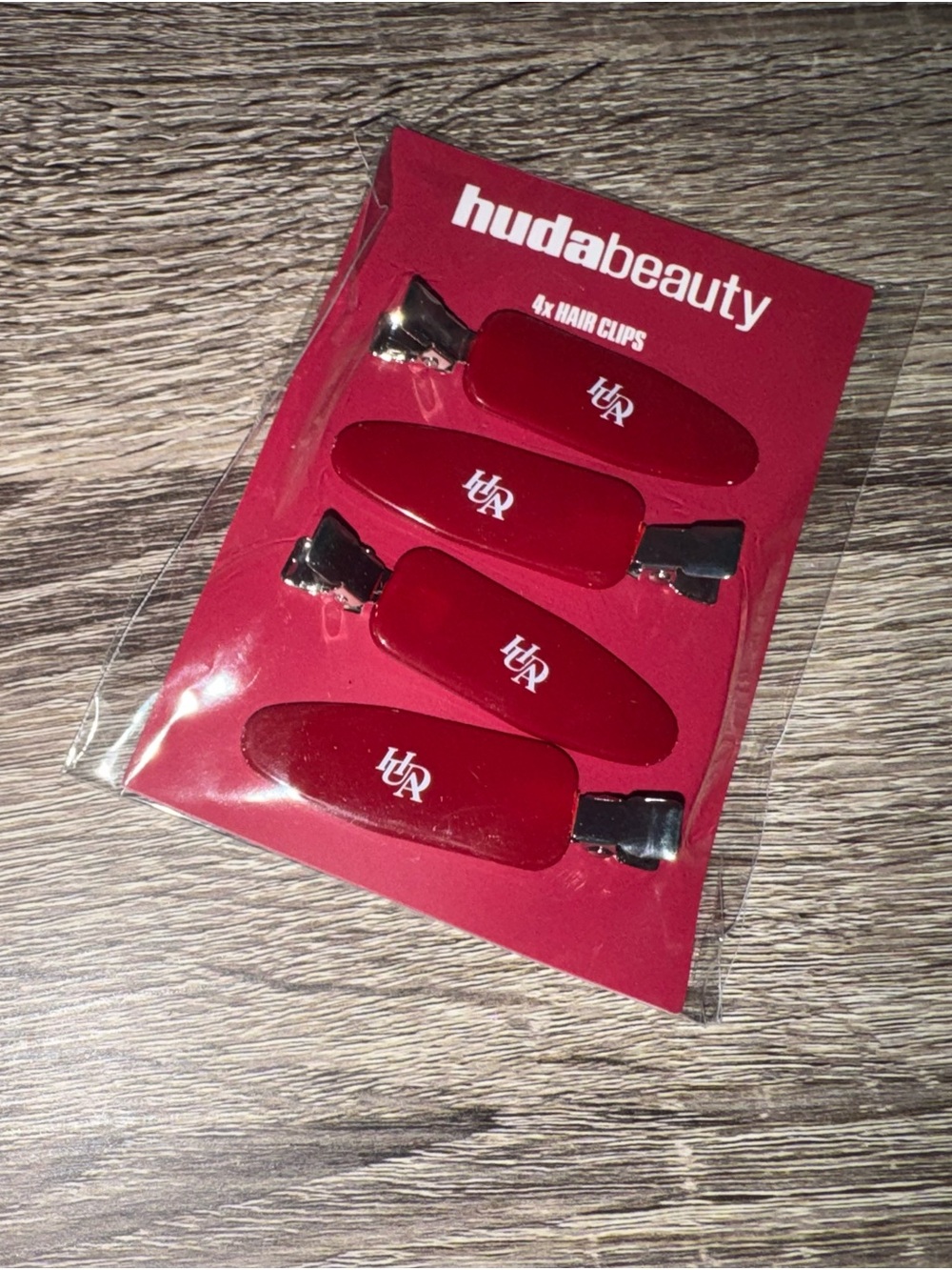 HUDA BEAUTY HAIR CLIPS ❣️